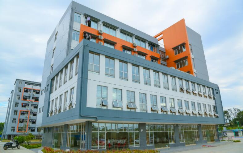广西新闻出版技工学校